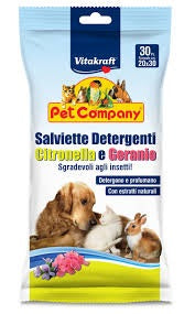 Le salviette umidificate sono ideali per l'igiene delle parti più sensibili come occhi e orecchie di cani, gatti e piccoli roditori. Grazie alla presenza di tensioattivi delicati di origine vegetale altamente dermocompatibili sono adatte anche per cuccioli. L'acqua distillata di camomilla, inoltre, favorisce un'azione lenitiva e rinfresca.