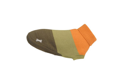 Caldo Maglioncino in filato acrilico, lavorazione jacquard a tre fasce colorate. Morbido collo alto risvoltabile. Apertura per il collare e lacci per le zampe.